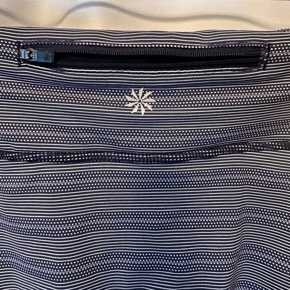 Athleta Women’s Size Large THIS IS SOLD - Picture 4 of 9